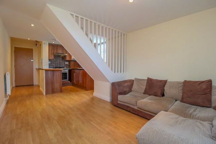 1 Bedroom Flat To Rent In Monthermer Rd, Roath, Cardiff, CF24