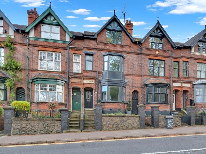 4 Bedroom Terraced House For Sale In Fosse Road North, Leicester, LE3