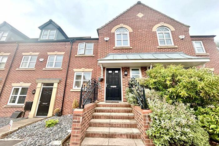 3 Bedroom Terraced House To Rent In Gower Croft, Oldbury, B69