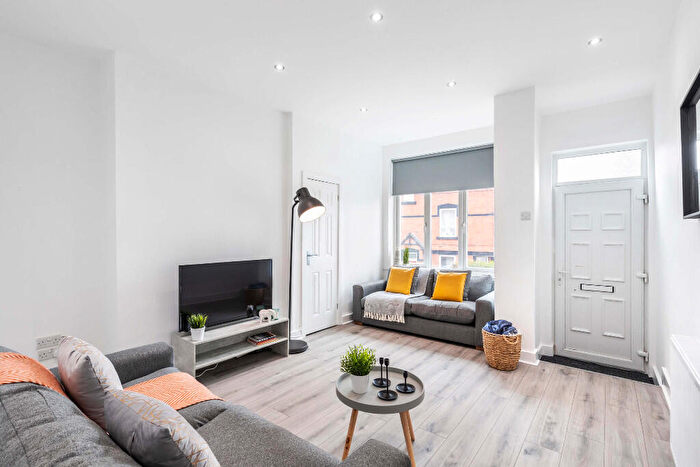 6 Bedroom Terraced House To Rent In Lucas Street, Leeds, West Yorkshire, LS6