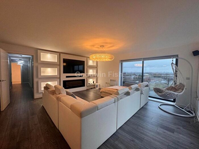 3 Bedroom Apartment To Rent In Bridgewater Wharf, Manchester, M43