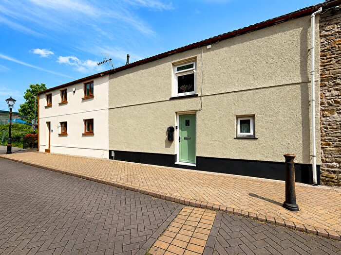 3 Bedroom Terraced House For Sale In Inverleith Trc, Tonypandy, CF40