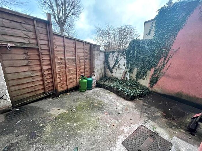 1 Bedroom Flat To Rent In Granby Hill, Bristol, BS8