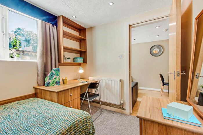 1 Bedroom House To Rent In Woodsley Road, Leeds, LS3