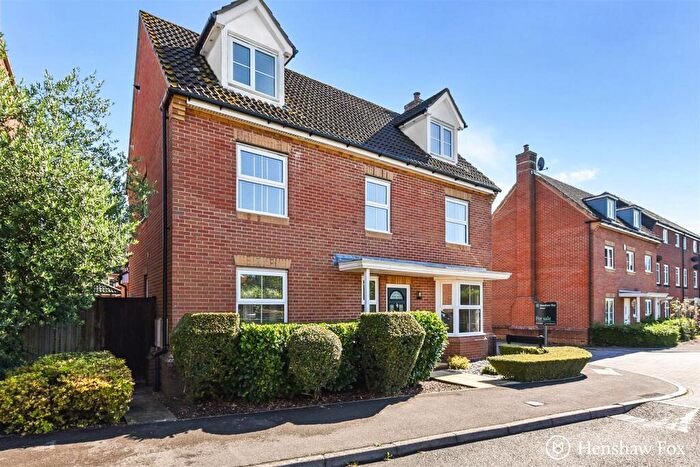 4 Bedroom Detached House For Sale In Harris Way, North Baddesley, Hampshire, SO52