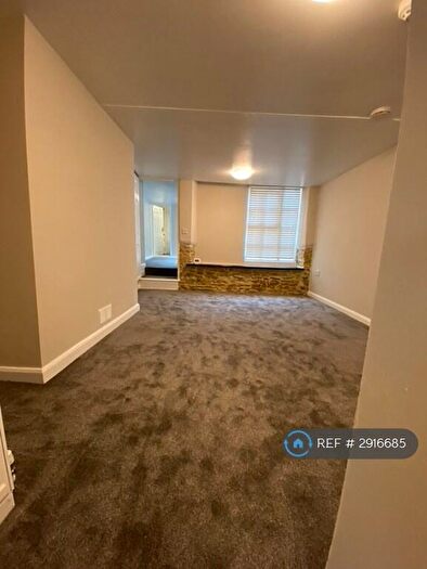 1 Bedroom Flat To Rent In High Street, Chipping Norton, OX7