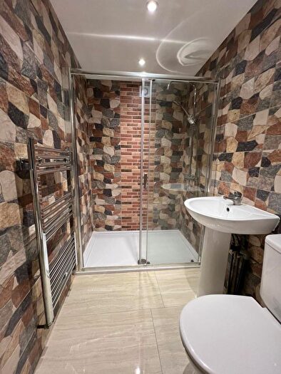 1 Bedroom Flat To Rent In Little Heath, Chadwell Heath, Romford, RM6