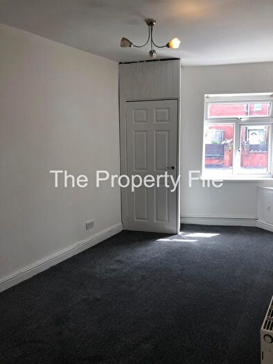 2 Bedroom Flat To Rent In Railway Terrace, Chorlton, M21