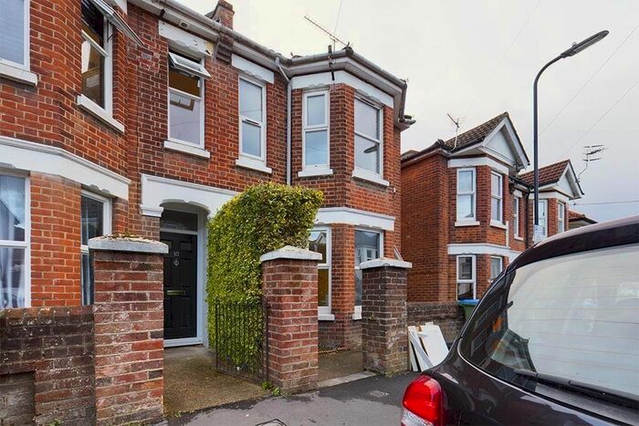 5 Bedroom Semi-Detached House To Rent In Burlington Road, Southampton, SO15