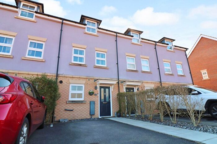 3 Bedroom Terraced House For Sale In Lebburn Meadows, Hedge End, SO30