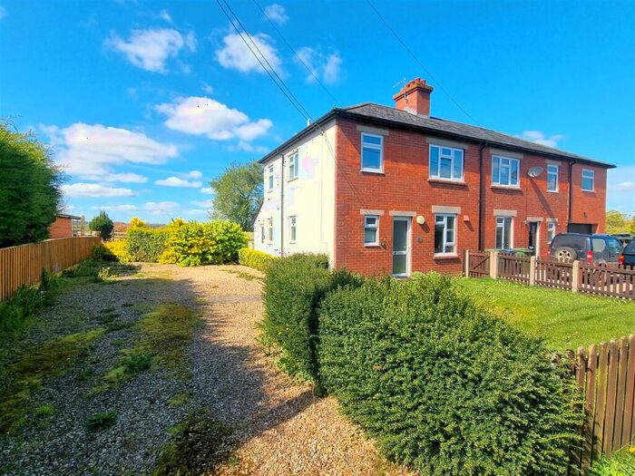 3 Bedroom Semi-Detached House For Sale In Fisher's Brook, SN11