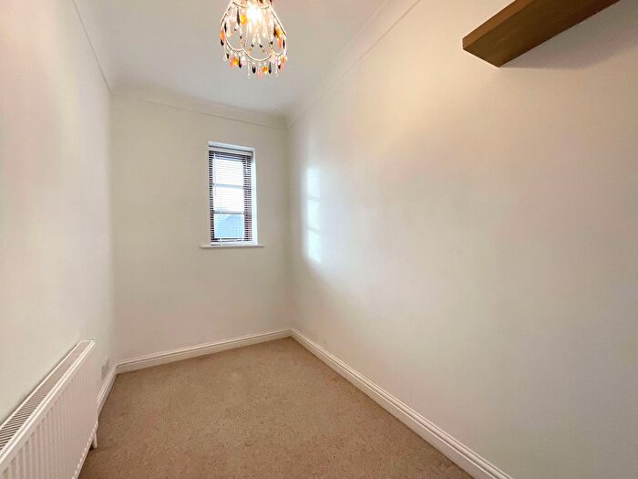 2 Bedroom Flat For Sale In Park Drive, Mill Court Park Drive, ST4