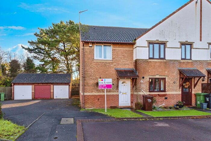 2 Bedroom End Of Terrace House For Sale In Blakesley Lane, Portsmouth, PO3