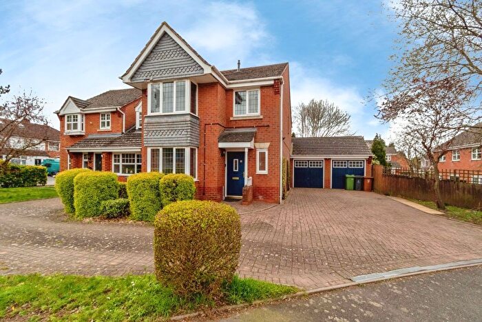 4 Bedroom Detached House For Sale In Gretton Crescent, Walsall, WS9