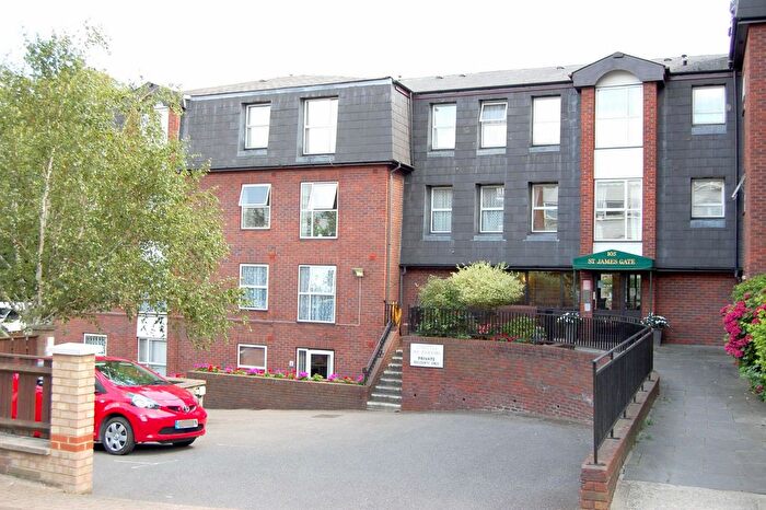 1 Bedroom Flat To Rent In Palmerston Road, Buckhurst Hill, IG9