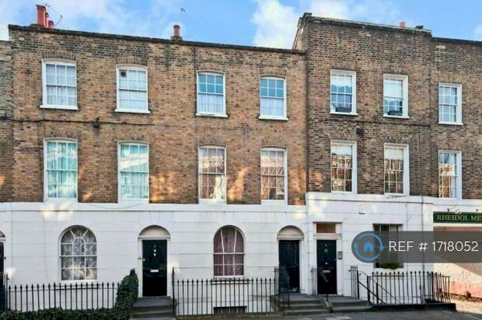 3 Bedroom Penthouse To Rent In Rheidol Terrace, Islington, N1