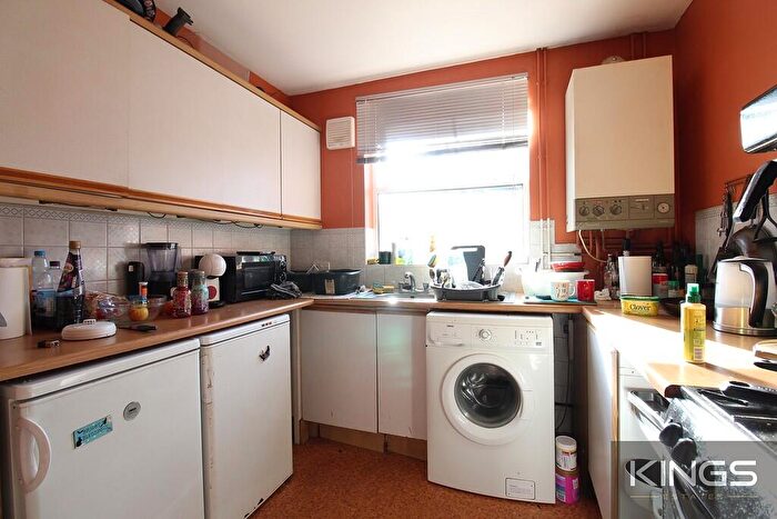 3 Bedroom Terraced House To Rent In Cromwell Road, SO15