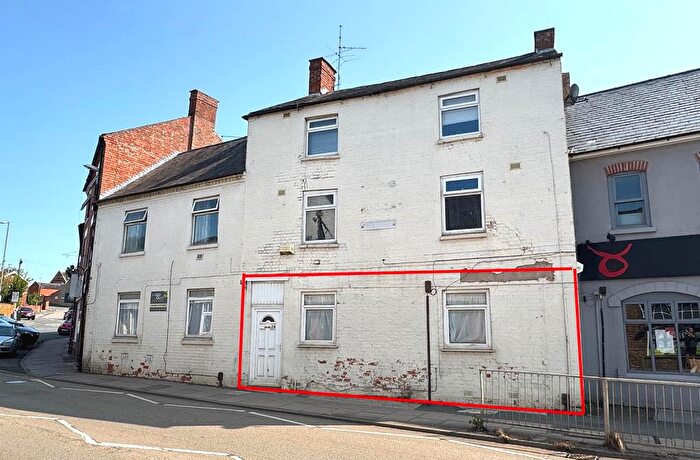 1 Bedroom Flat To Rent In High Street, Rothwell, Kettering, NN14