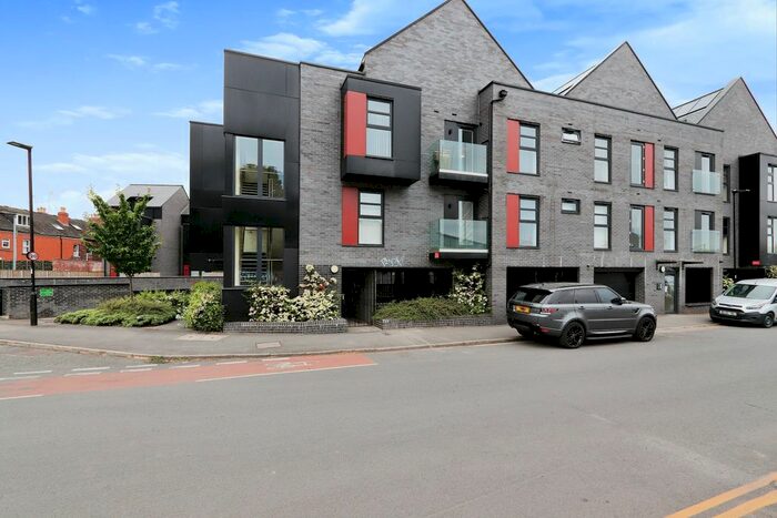 1 Bedroom Flat To Rent In Little London Road, Sheffield, South Yorkshire, S8