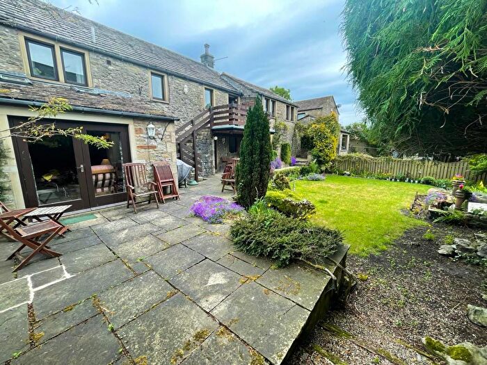 2 Bedroom Apartment To Rent In Broughton Fold, Grassington, BD23