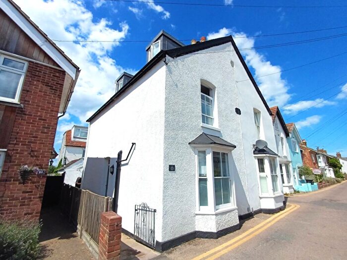 3 Bedroom Semi Detached House To Rent In Island Wall, Whitstable, Kent, CT5