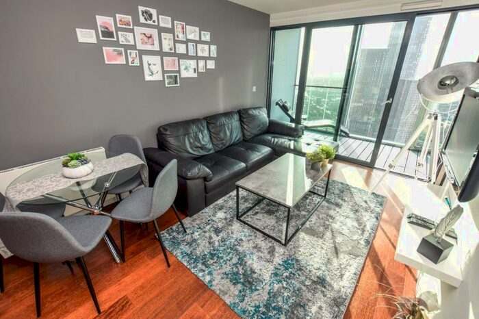 2 Bedroom Apartment To Rent In Beetham Tower, Deansgate, Manchester, M3