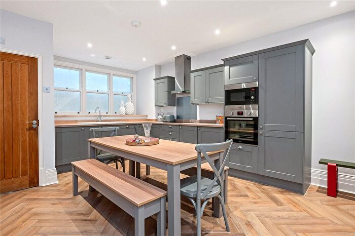 2 Bedroom Maisonette To Rent In Theobalds Road, London, WC1X