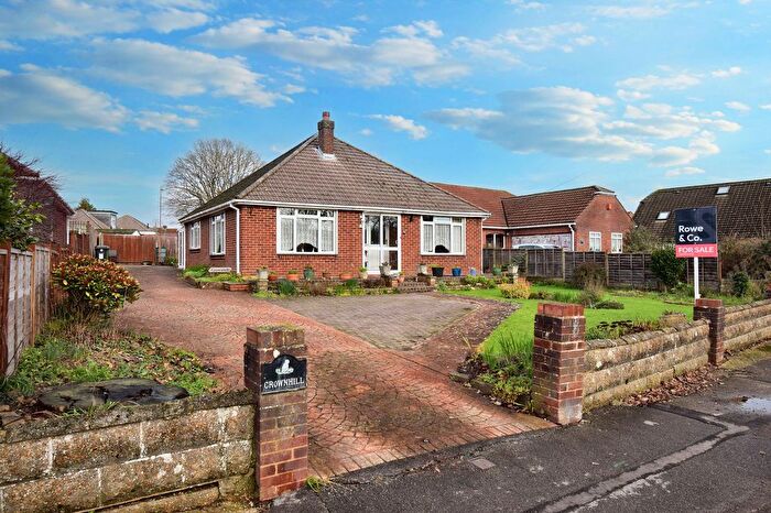 3 Bedroom Detached Bungalow For Sale In Heath House Lane, Hedge End, Hampshire, SO30