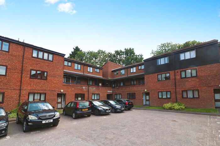 1 Bedroom Flat To Rent In Wordsworth Court, Hatfield, AL10