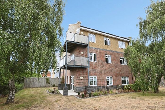 1 Bedroom Flat For Sale In North Street, Milton Regis, Sittingbourne, Kent, ME10