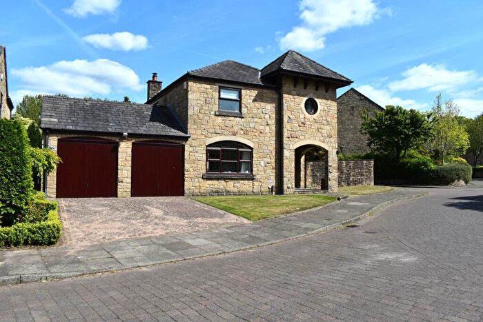 4 Bedroom Detached House For Sale In Bradshaw Hall Drive, Bradshaw, BL2
