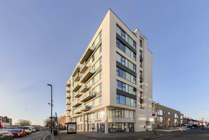 1 Bedroom Flat To Rent In Milner Road, London, SW19