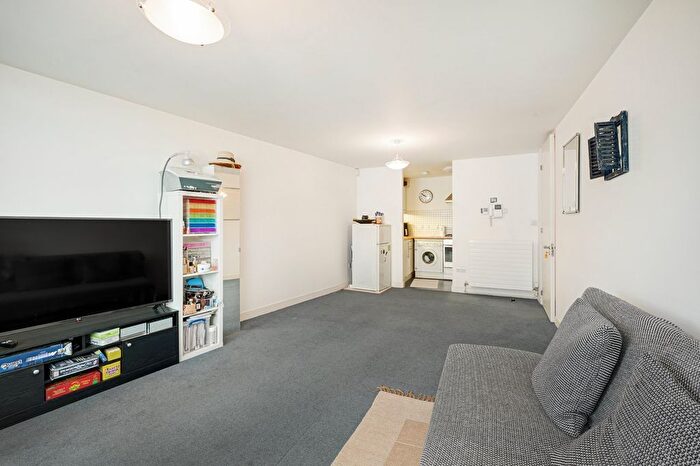 1 Bedroom Flat To Rent In Cluny Mews, Earls Court, SW5