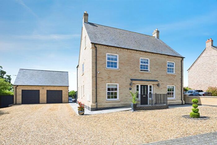 6 Bedroom Detached House For Sale In Eastwood End, Wimblington, March, PE15