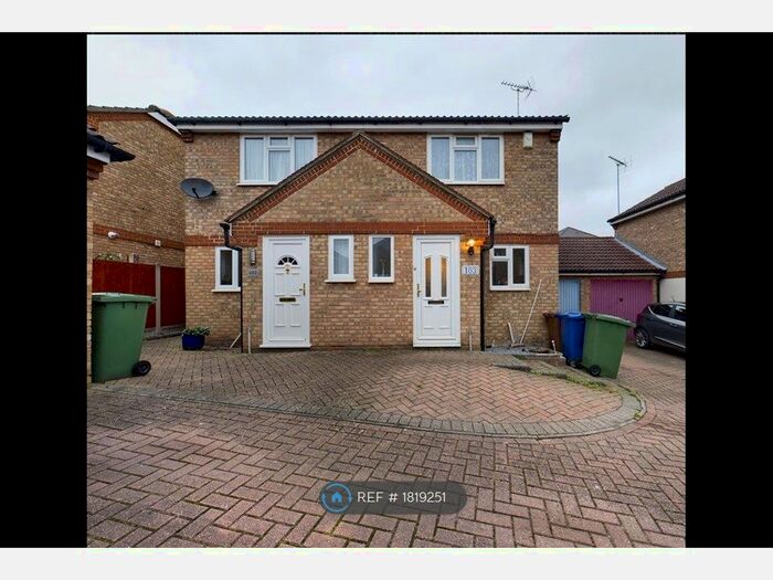 2 Bedroom Semi-Detached House To Rent In St. Michaels Close, Aveley, South Ockendon, RM15