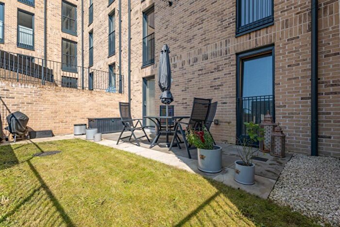 2 Bedroom Flat To Rent In Yorkhill Street, Yorkhill, Glasgow, G3