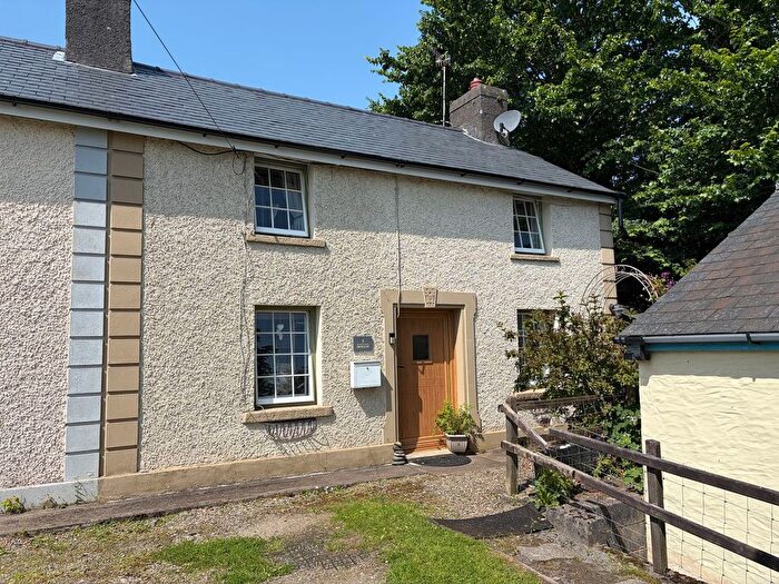 3 Bedroom Semi Detached House For Sale In Llanwnnen, Lampeter, SA48