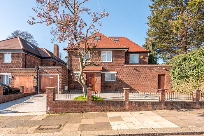 6 Bedroom Detached House For Sale In Ashbourne Road, London, W5