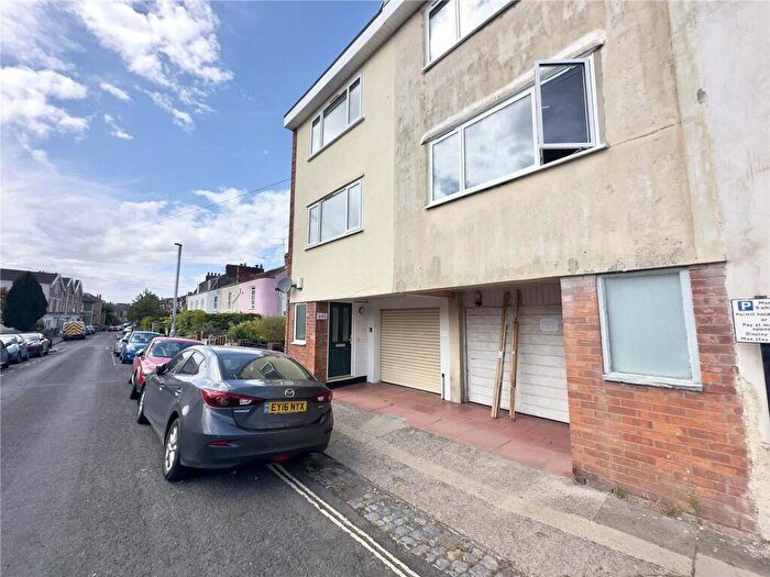 3 Bedroom Flat To Rent In Clifton, Worrall Road, BS8
