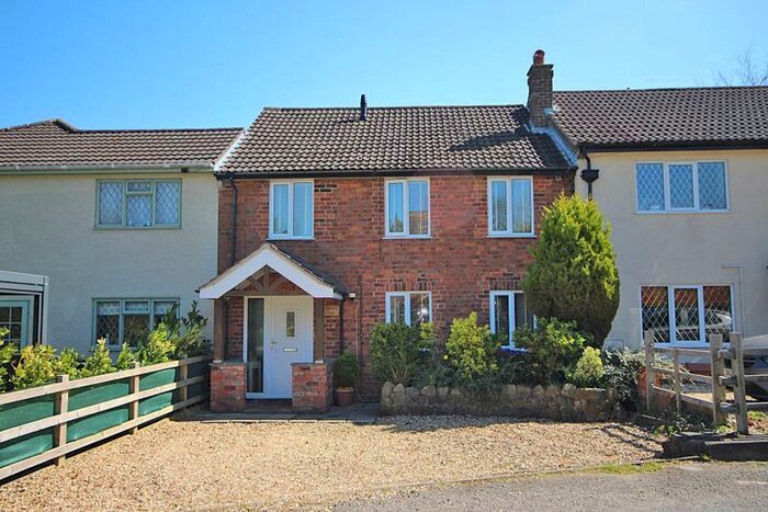 2 Bedroom Cottage For Sale In Pinfold Lane, Little Cawthorpe, Louth, LN11