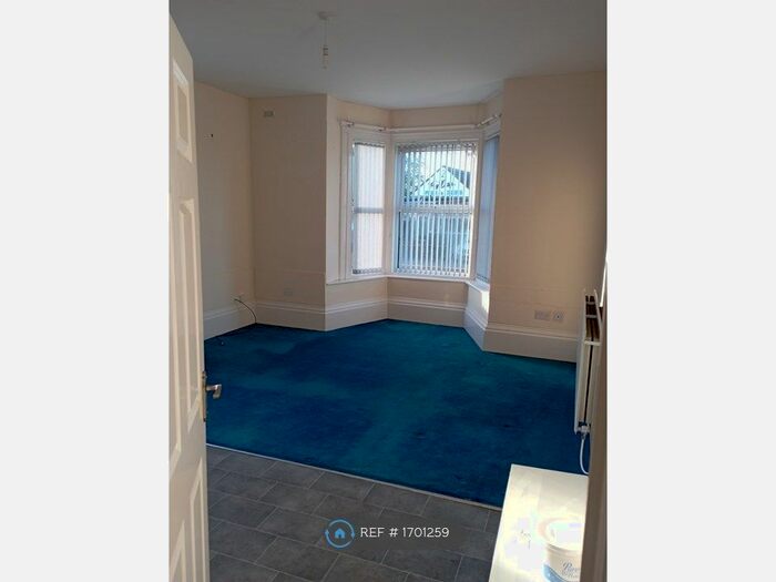 1 Bedroom Flat To Rent In Alfreton, Alfreton, DE55
