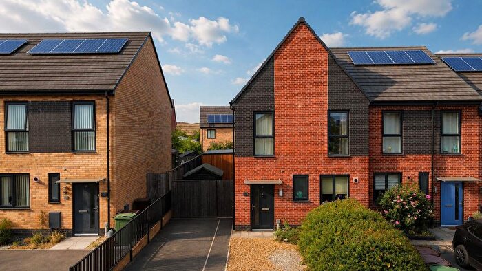 3 Bedroom Semi Detached House For Sale In Mallard Way, South Elmsall, Pontefract, WF9