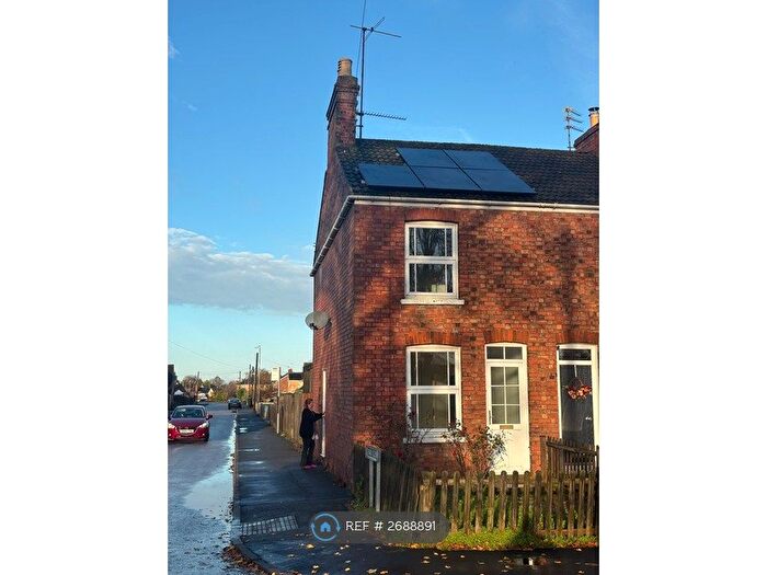 3 Bedroom Semi Detached House To Rent In Park Road, Spalding, PE11