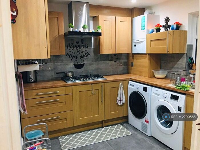 3 Bedroom Terraced House To Rent In Lynstede, Basildon, SS14