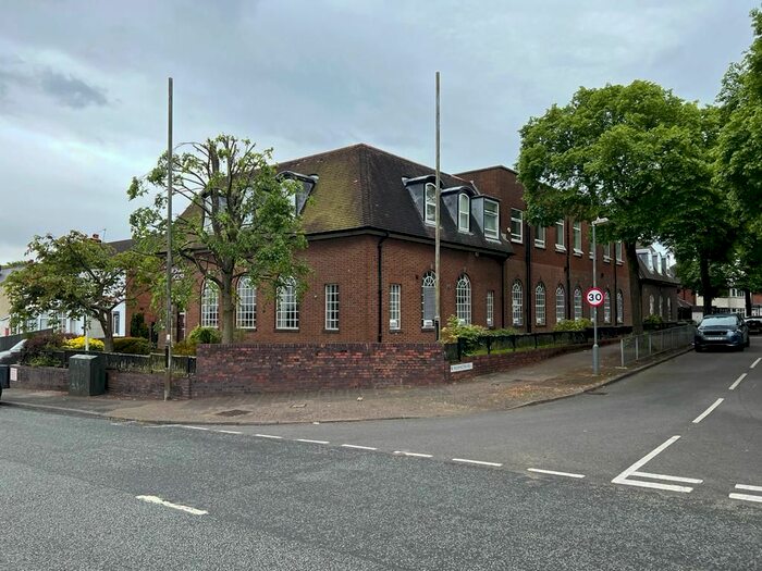 2 Bedroom Flat To Rent In Hagley Road West, Quinton, B32