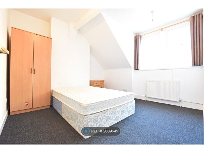 1 Bedroom Flat To Rent In Crescent Road, Luton, LU2