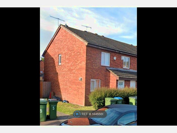 2 Bedroom End Of Terrace House To Rent In Chamberlain Close, London, SE28