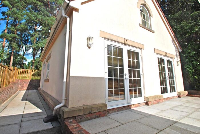 2 Bedroom Detached House To Rent In Graceful Cedars, Ashtree Close, Prestbury, SK10