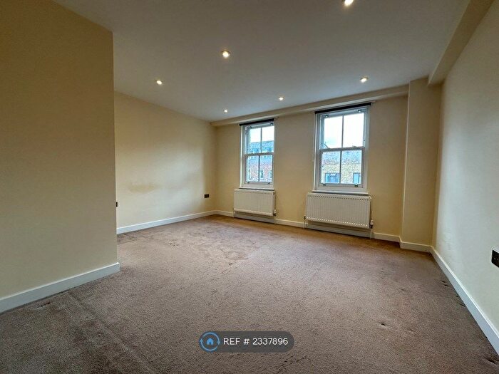 1 Bedroom Flat To Rent In Kingsland Road, London, E2