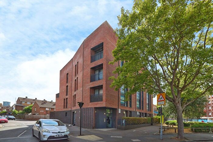 2 Bedroom Flat For Sale In Fords Park Road, London, London, E16